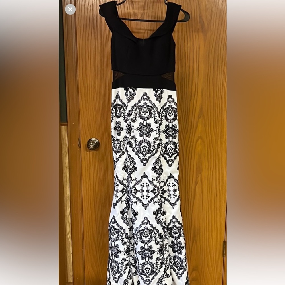 Xscape Prom Dress - Picture 3 of 4